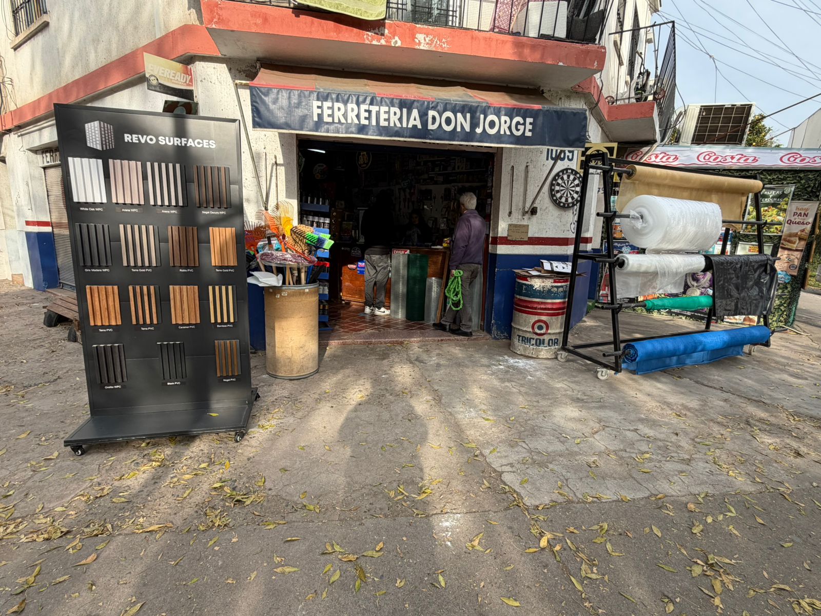 punto de venta revo surfaces ferretería don jorge en ñuñoa
