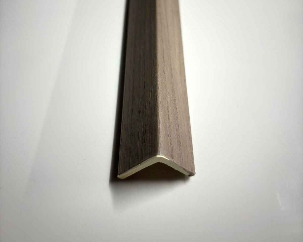 revo surfaces perfil angular wpc interior gris madera 1