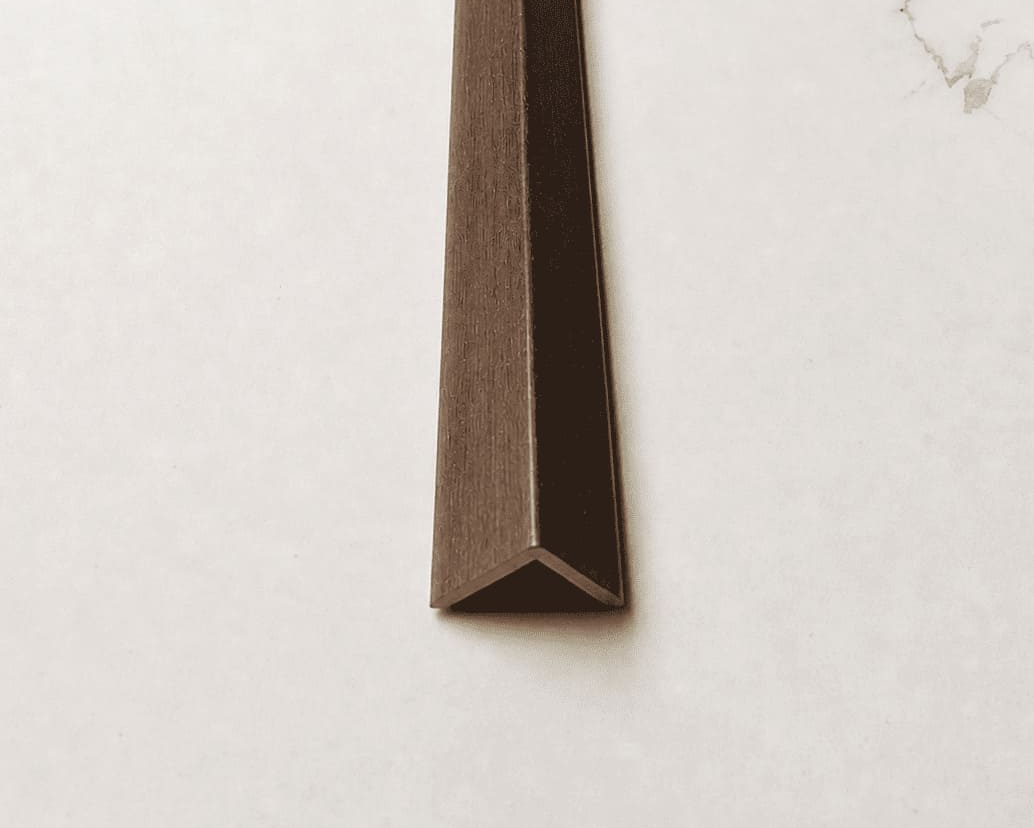 revo surfaces perfil angular wpc interior roble 3