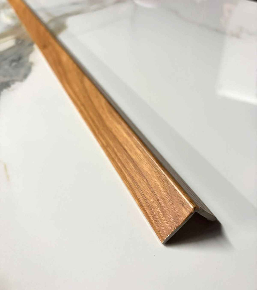 revo surfaces perfil angular wpc interior terra 2